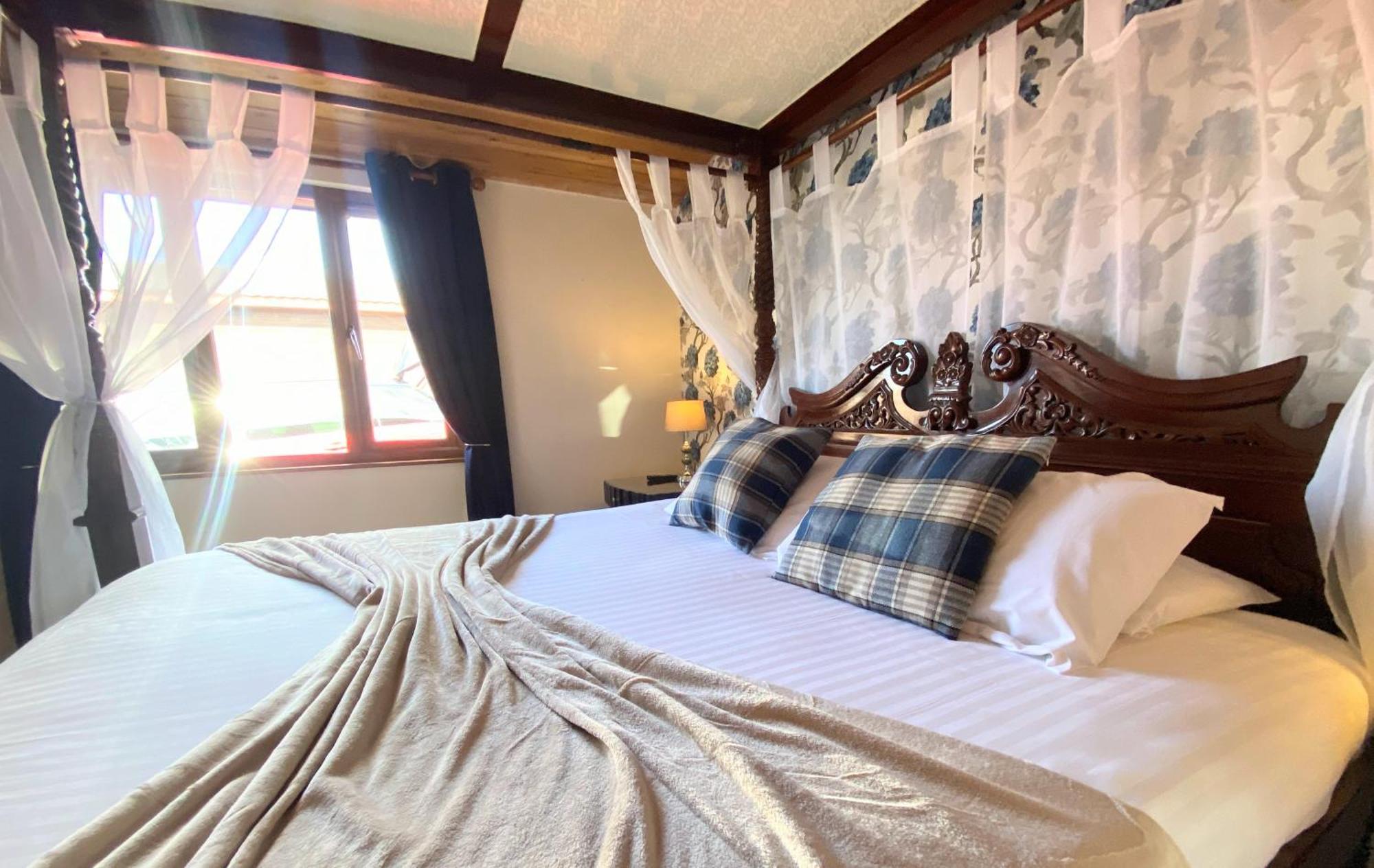 Lomond 5 With Private Hot Tub - Fife - Loch Leven - Lomond Hills - Pet Friendly Kelty Exterior foto