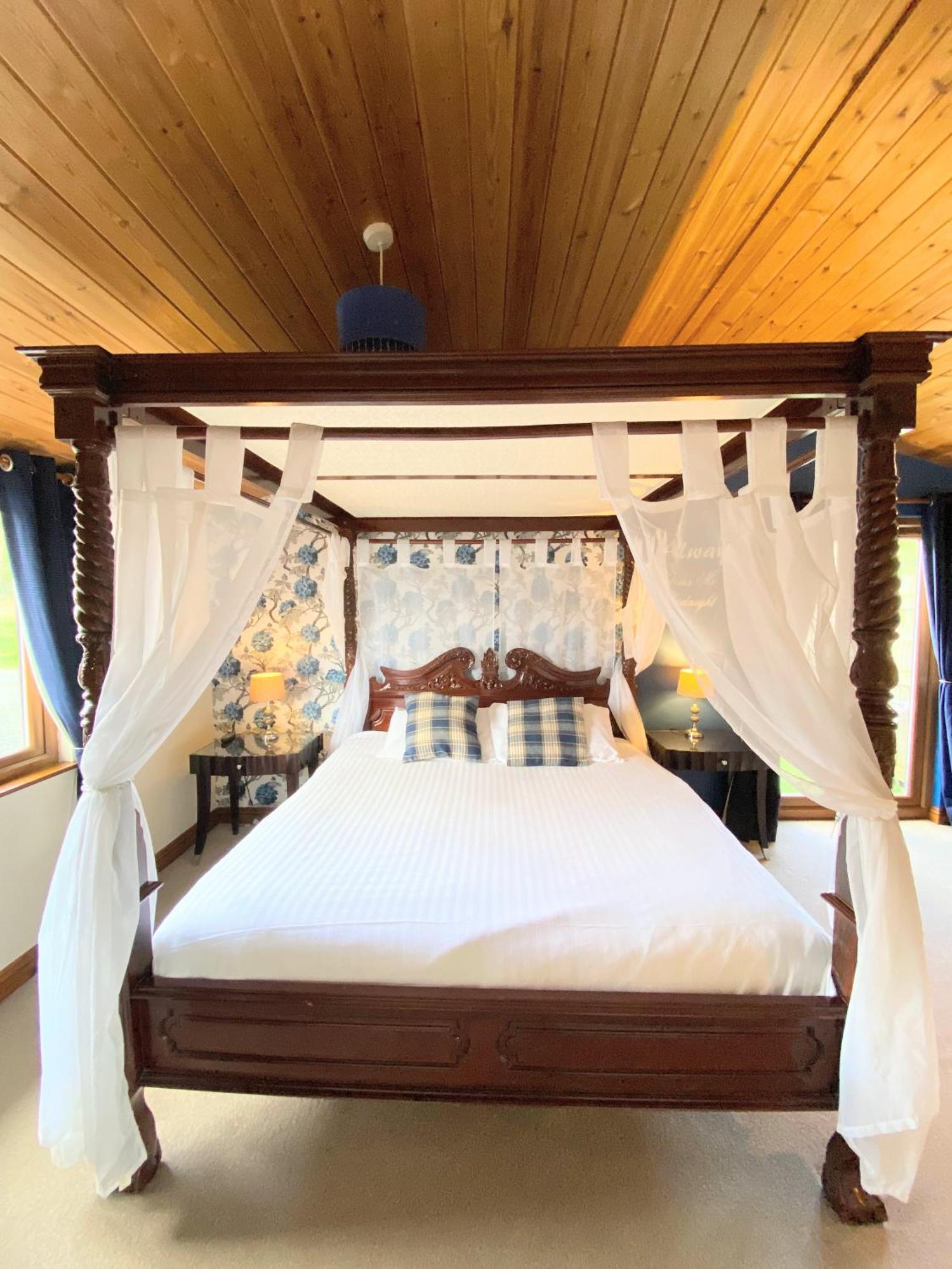 Lomond 5 With Private Hot Tub - Fife - Loch Leven - Lomond Hills - Pet Friendly Kelty Exterior foto