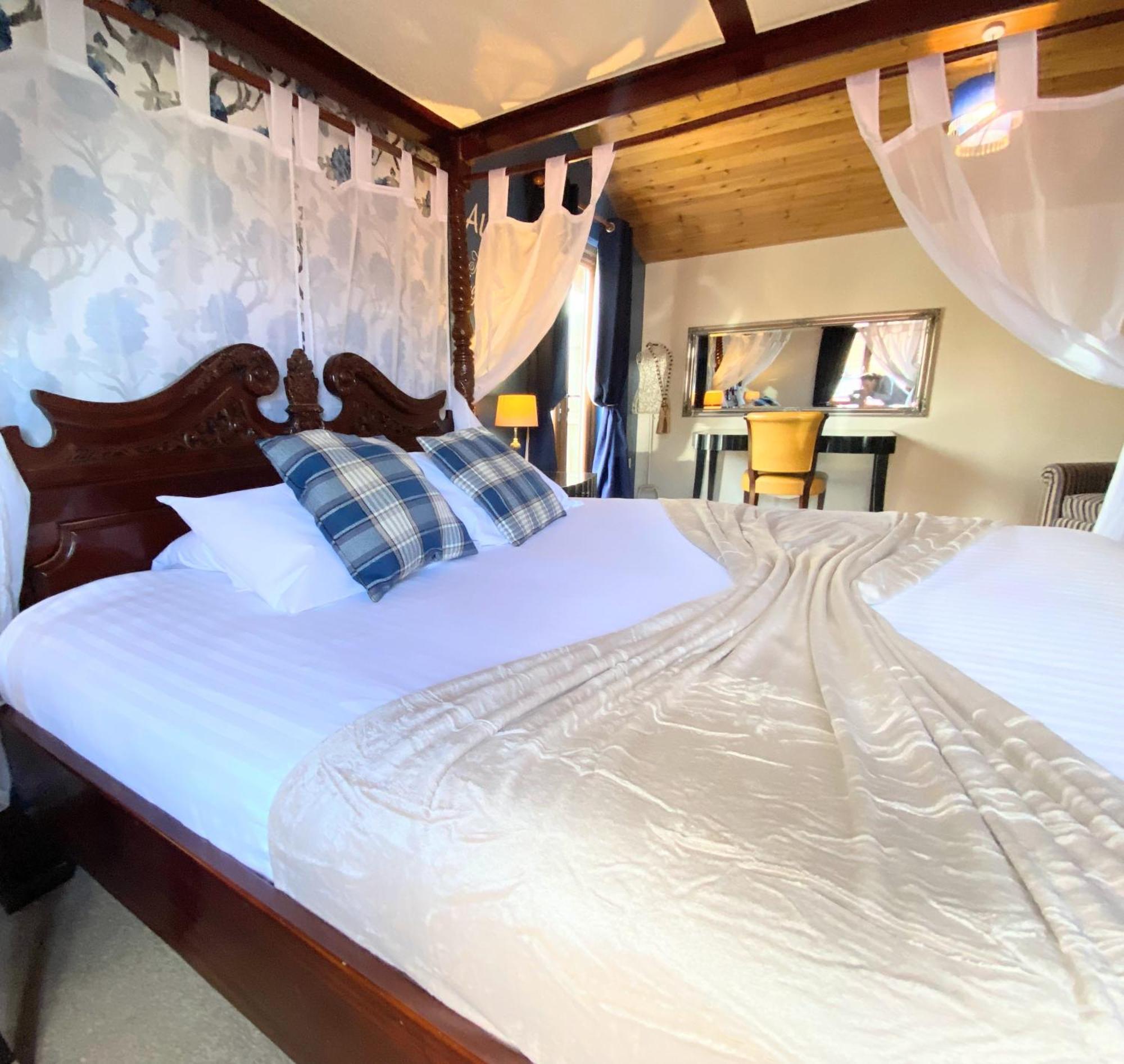 Lomond 5 With Private Hot Tub - Fife - Loch Leven - Lomond Hills - Pet Friendly Kelty Exterior foto