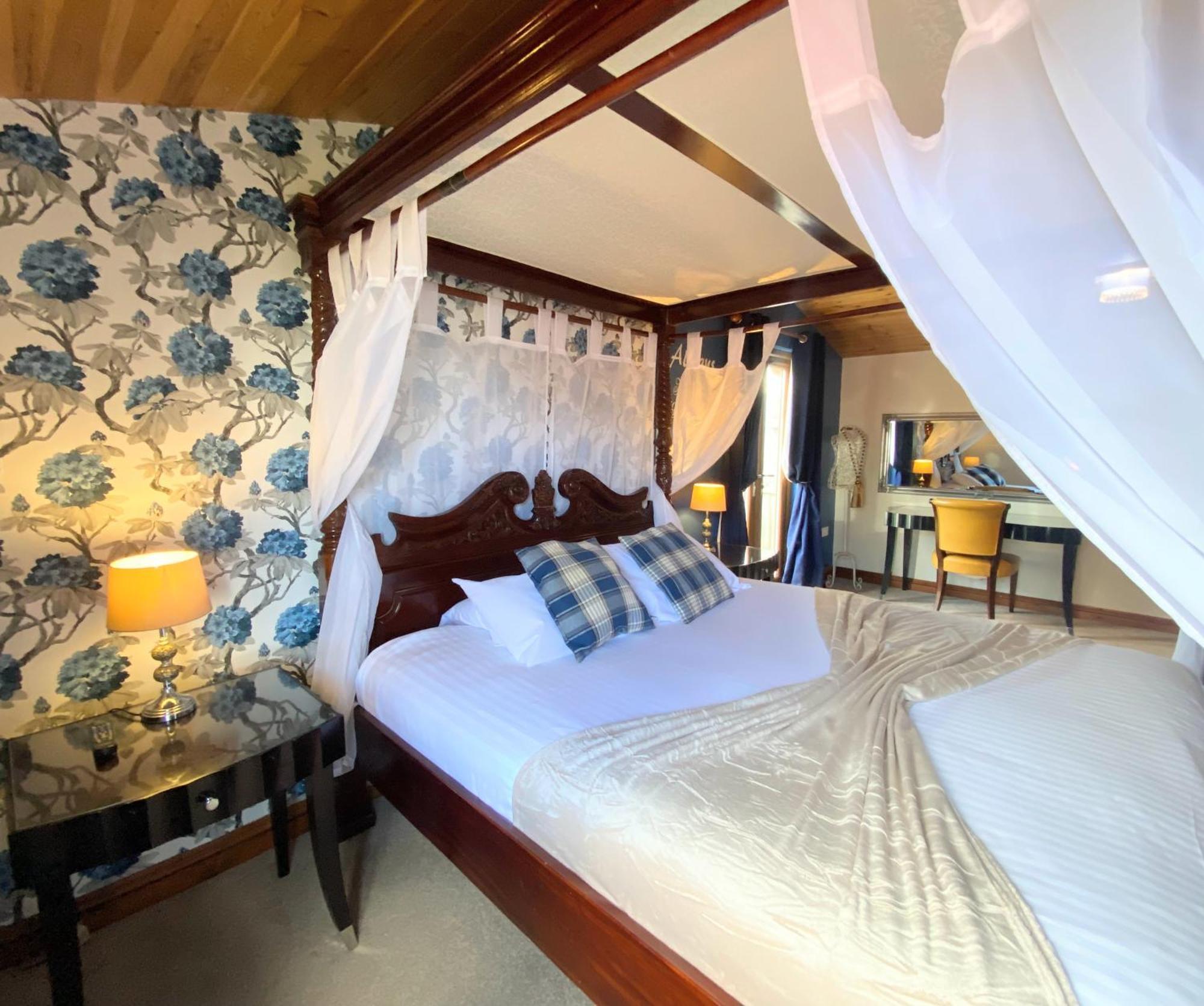 Lomond 5 With Private Hot Tub - Fife - Loch Leven - Lomond Hills - Pet Friendly Kelty Exterior foto